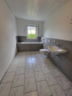 2 Zimmer Wohnung mit Einbauküche und neuwertigem Bad