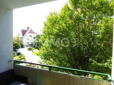 NETTE 3-ZIMMER-WOHNUNG MIT LOGGIA, PKW-STELLPLATZ UND KELLERABTEIL