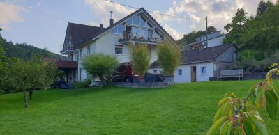 Schöne helle möblierte 1 Zimmer Wohnung mit Küchenblock und Fernseher