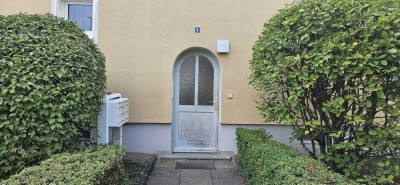 230.0 € - 33.0 m² - 2.0 Zi.