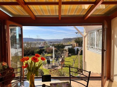 **Toller Ausblick ** + großes Grundstück + Wintergarten + Kamin + Garage in Homburg -Einöd**