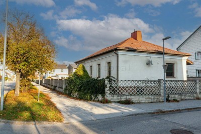 Musikantenviertel - Einfamilienhaus auf Eckgrundstück mit Garage und Vollkeller