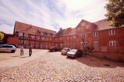 EG-Erstbezug nach Komplettrenovierung im historischen Haus direkt an der Elbe, Altstadt Lauenburg