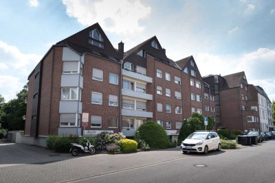 Schicke Penthousewohnung mit Dachterrasse, Balkon und Garage.