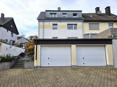 Modernisiertes 2-Familienhaus mit 3 Garagen und attr. Garten in guter und ruhiger Lage in Wetter