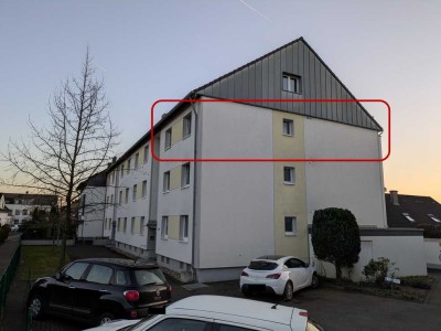 Obergeschoss Wohnung mit 3,5 Zimmern und Balkon in Lützenkirchen