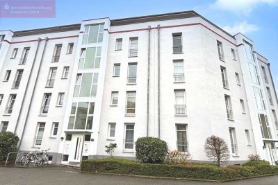 Mit Aufzug, Südbalkon und Garage