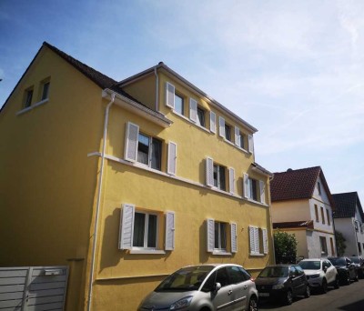 Komplettsanierte Etagenwohnung hell und ruhig
