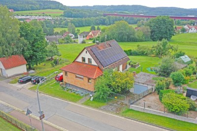 Freistehendes Einfamilienhaus mit großem Garten in Pilsach
++Provisionsfrei++