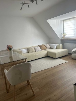 Exklusive 2-Raum-DG-Wohnung in Krefeld