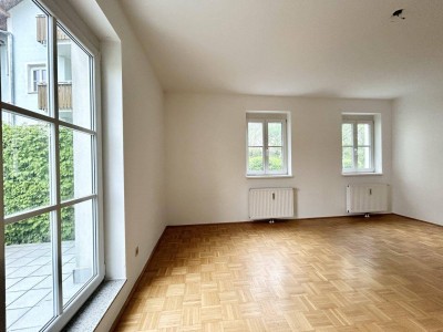GEMÜTLICH UND PREISWERT - 2 ZIMMER WOHNUNG IN KIRCHBERG