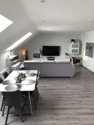 Helle Dachgeschosswohnung in Bruchköbel