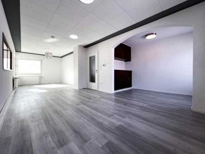 KL - Nähe Kolping-Platz, 4 ZKB, neue EBK, 2 Badezimmer, Balkon "Renoviert"