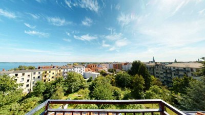 Traumhafter Ausbick! 2,5 Zimmer Dachgeschosswohnung