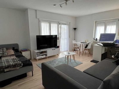 1 Zimmer Wohnung Hochparterre sowie Balkon und EBK in Konstanz