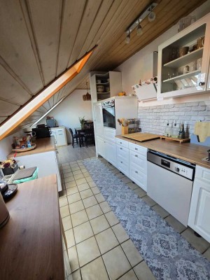Schöne 3ZKB DG Wohnung in Wolfskehlen