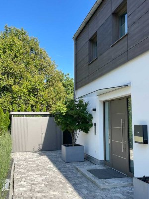 Exklusivität trifft Lebensqualität / Luxuriöse Doppelhaushälfte in Haag an der Amper