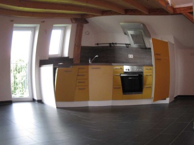 Helle 2,5-Zimmer- Plus   2  Maisonette    ( 4.5 ) Wohnung im 2. OG in Ebersbach-Musbach