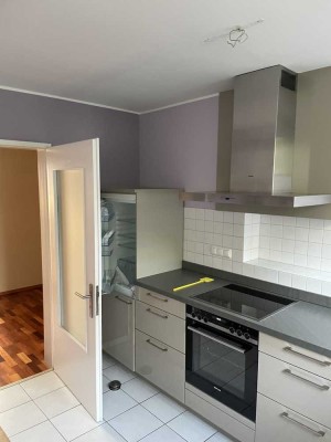 Attraktive 1,5-Zimmer-Dachgeschosswohnung mit Balkon und EBK in Aachen