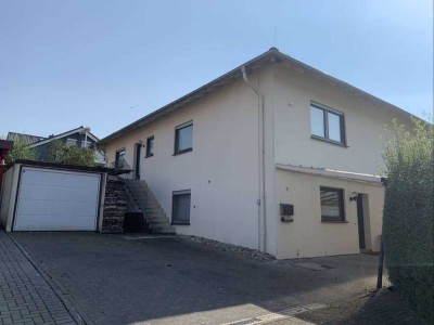 Helle 2-ZKB-Wohnung mit Terrasse, Glasfaser & separatem Eingang in Gießen-Lützellinden