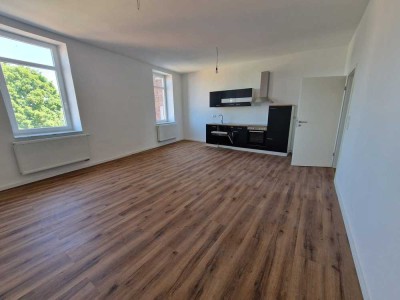 Vier neu renovierte Wohnungen mit Einbauküche zwischen 78 - 96 m²!