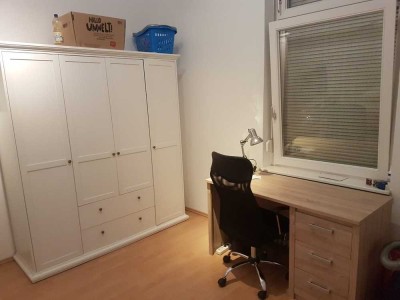 Schöne, ruhige möblierte zwei Zimmer Wohnung in der Karlsruher Innerstadt (Innenstadt-West)