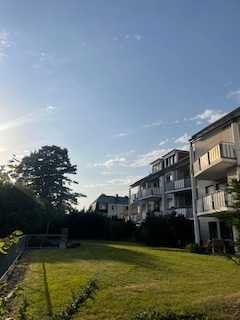 Lichtdurchflutete und charmant geschnittene 2 ZKB mit großem, überdachtem Süd-Balkon in Bielefeld
