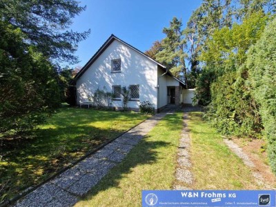 Sonniges Einfamilienhaus in bester Lage mit großem Garten