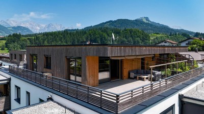 Moderne, ruhige Penthousewohnung mit großzügiger Terrasse ( 05980 )