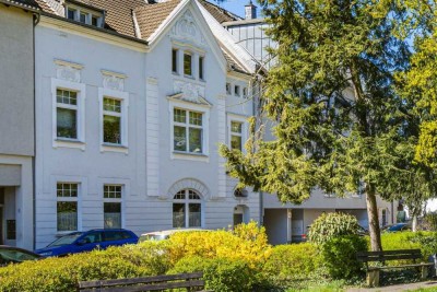 Altbaucharme trifft City-Flair: 4-Zimmer-Wohnung in bester Lage von Hilden