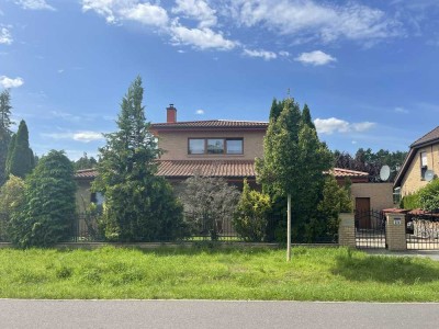 Individuelles und werthaltiges Einfamilienhaus mit guter Ausstattung, provisionsfrei von Privat