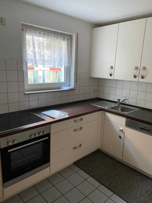 Stilvolle, gepflegte 2-Zimmer-Hochparterre-Wohnung mit Balkon und Einbauküche in Nufringen