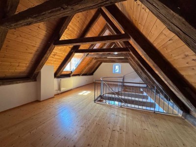 Denkmalgeschütztes Mehrfamilienhaus in top Lage der historischen Altstadt mit guter Rendite!