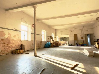 950m² großes Wohnbaugrundstück mit Bestandsgebäude (Abriss oder Kernsanierung)