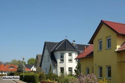 Einfamilienhaus mit Doppelgarage