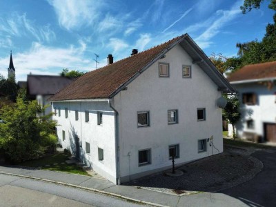 Renditeobjekt: Historisches Mehrfamilienhaus mit 3 Wohneinheiten!