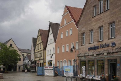 Mehrere kernsanierte Wohnungen , mit Terrasse/ Balkon, zu vermieten