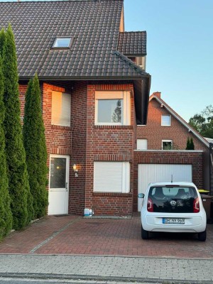 Freundliches 7-Zimmer-Einfamilienhaus mit luxuriöser Innenausstattung und EBK in Damme