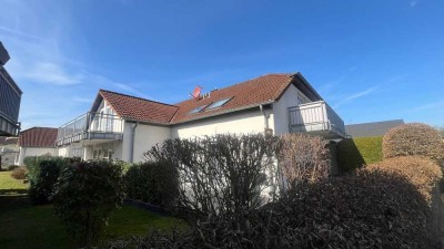 Bezugsfreie und neu renovierte Erdgeschoss-Maisonette mit Terrasse, Garten, Balkon und Stellplatz