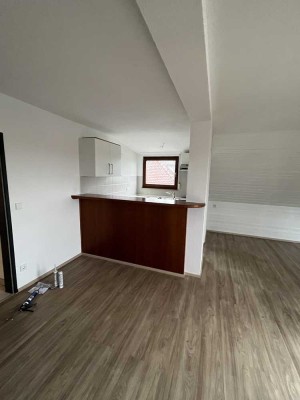 Exklusive, vollständig renovierte 3-Zimmer-Wohnung mit Balkon und Einbauküche in Heilbronn