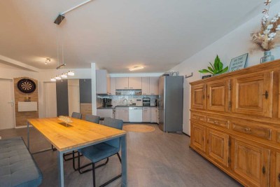 Dreizimmer-Wohnung mit Balkon und Aufzug - zentral in Dormagen City