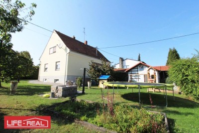 Einfamilienhaus mit großem Garten in zentraler Lage