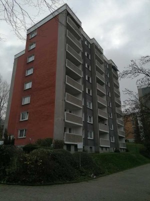 Neu renovierte 3 Zimmer Wohnung in Birth im 7.OG