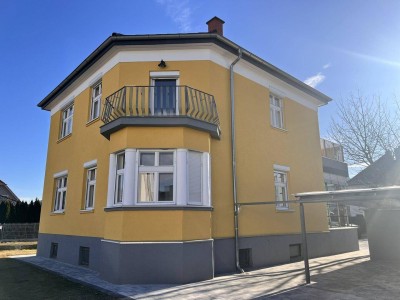 *stilvoll, generalsanierte Villa mit schöner Gartenfläche*