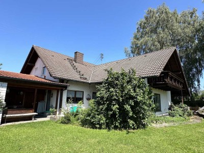 Großzügiges Einfamilienhaus mit Weitblick, Charme und zahlreichen Nutzungsmöglichkeiten