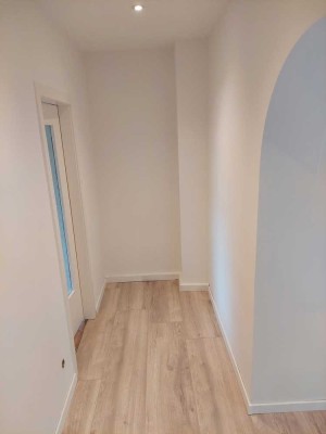Erstbezug nach Sanierung mit Einbauküche: Schöne 3,5-Raum-Wohnung mit geh. Innenausstattung