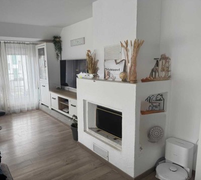 Großzügige 3,5-Zimmer-Maisonette-Wohnung mit Balkon, 2 Stellplätzen und EBK in Ostfildern