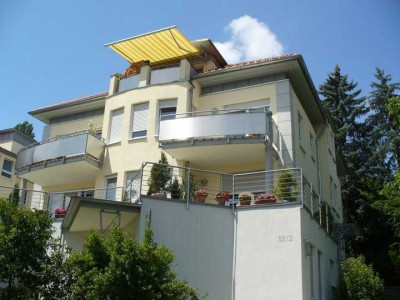 Traumlage unter der Achalm: Moderne 3-Zi.-Wohnung mit 2 Balkonen & Tiefgarage