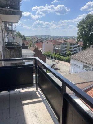 Möblierte 2 Zimmer, Küche und Bad Wohnung mit EBK und Balkon (bitte Text ganz lesen!)
