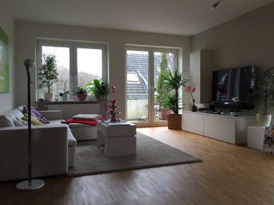 Sanierte 3-ZKB Wohnung im EG (Straßenseite) mit gehobener Ausstattung